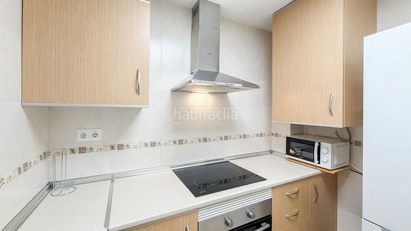 Foto 0f1150b8-11d5-4a13-b3f6-2730ade4375b. Rent flat in Parque Victoria Eugenia Málaga