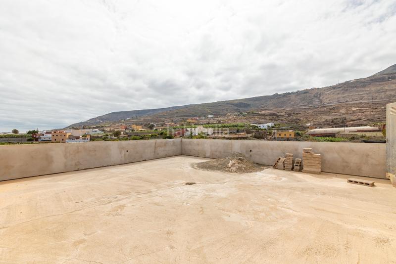 Foto 1480516f-4a97-40d2-b9f8-e1265db6a031. Casa en calle trasera lomo don tomas s/n en Los Quintana - Piso Firme Gáldar