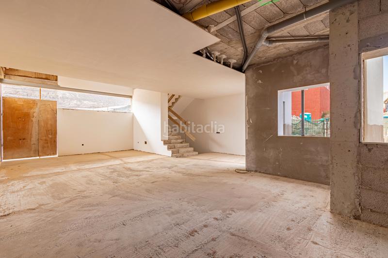 Foto c09c63e0-9a43-4e42-a80e-6375af338e97. Casa en calle trasera lomo don tomas s/n en Los Quintana - Piso Firme Gáldar