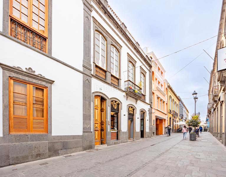 Foto d0cd049c-f1f0-47d6-8c5e-b3194f5bac5a. Casa a calle león y castillo 3 a Arucas casco Arucas