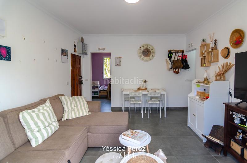 Foto 9f49c880-34c9-48d5-afa1-2ada28be7ca3. Pis a grupo san josé artesano 2 a Gáldar pueblo Gáldar