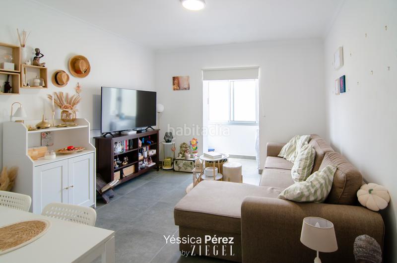 Foto b685e280-9a78-4f63-84a1-96283a90b035. Pis a grupo san josé artesano 2 a Gáldar pueblo Gáldar