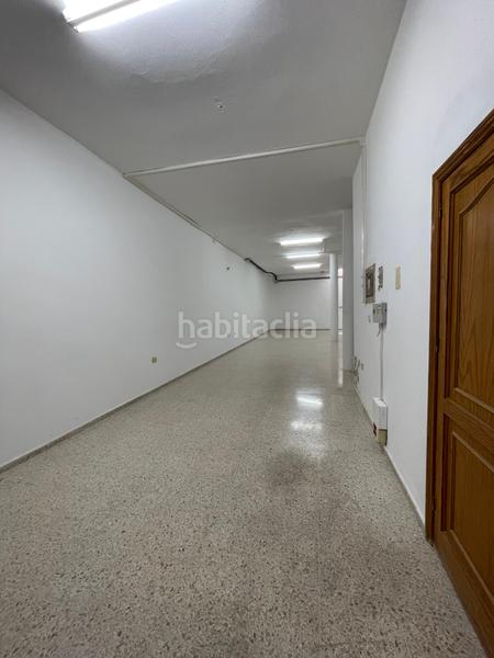 Foto 21b8e495-8c3c-475e-aa2b-042670627321. Alquiler local comercial en calle hurtado de mendoza 14 en Telde