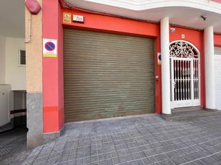 Location Local commercial à Calle hurtado de mendoza 14