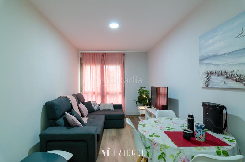 Foto e5dbc28c-08a7-47bd-af99-1b3330ed0133. Alquiler piso en calle cirilo moreno 10 en Santa Catalina - Canteras Palmas de Gran Canaria (Las)