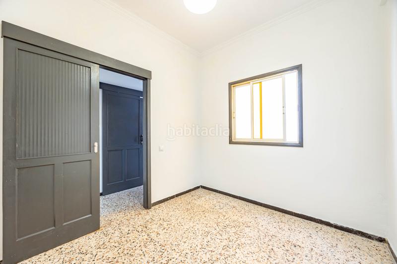 Foto 718465f8-b7e3-46f1-881f-16914f605229. Piso en calle rosaura 14 en Schamann - Rehoyas Palmas de Gran Canaria (Las)