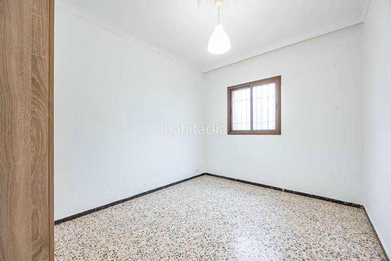Foto a7705b24-0c28-4923-bbf7-2366a5f02fa2. Piso en calle rosaura 14 en Schamann - Rehoyas Palmas de Gran Canaria (Las)