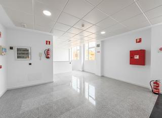 Office space in Calle juan gutemberg 7