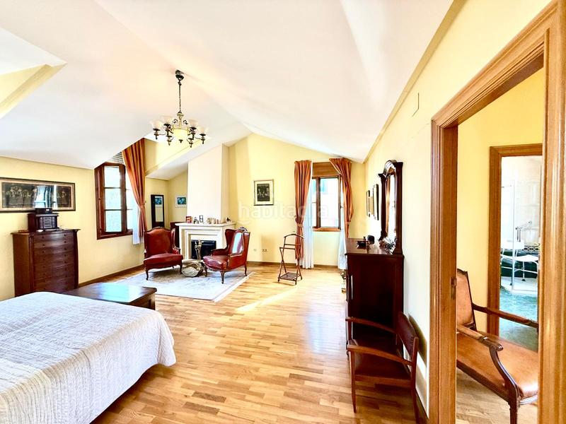 Foto 6dcd631b-5bb4-48ff-ae16-8e369c7a7509. Casa con parcheggio piscina in El Berrocal Valladolid