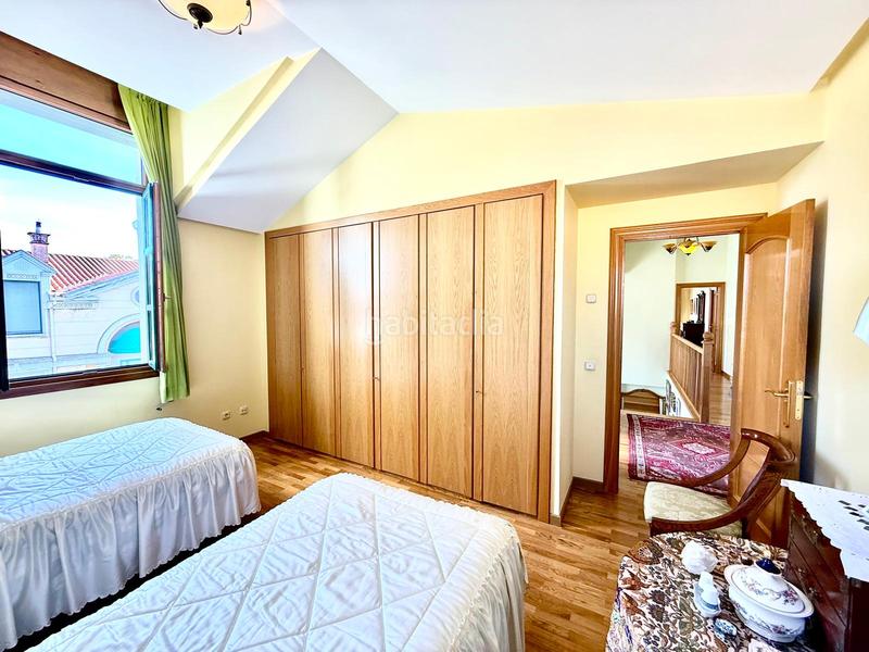 Foto 6e093dbc-8d53-47d8-862f-11af481c6e15. Casa con parcheggio piscina in El Berrocal Valladolid