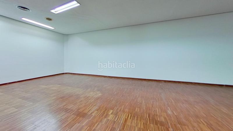Foto 17f661e8-4cd5-4306-bbeb-2f0eaee89fb3. Local commercial dans Guindalera Madrid