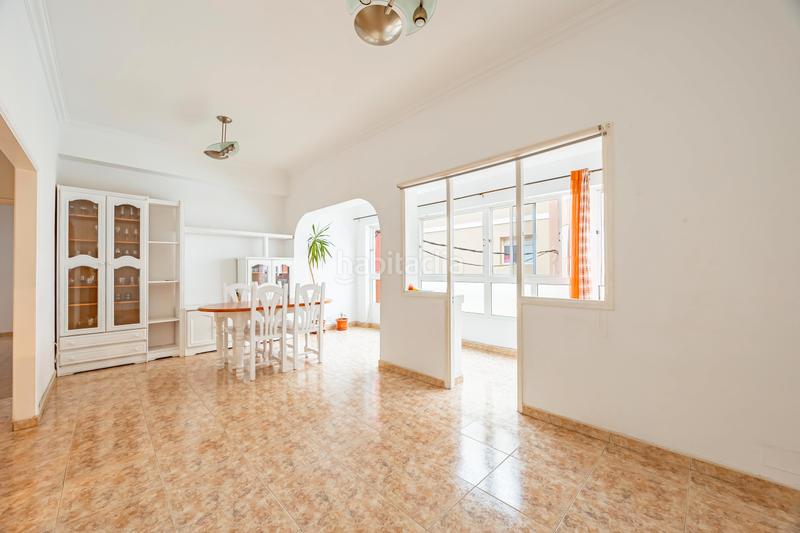 Foto 76ff1cea-e0f7-4a7e-8026-cf264ee0cc31. Etagenwohnung in tristana 33 in La Feria Palmas de Gran Canaria (Las)