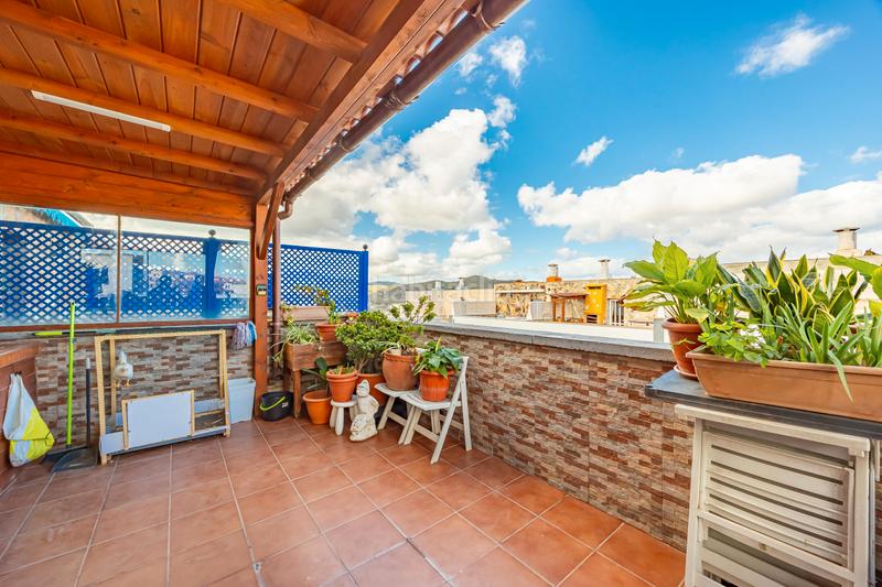 Foto 82a9f004-7a29-4de3-a0e0-220927af6259. Casa amb aparcament a San Lorenzo Palmas de Gran Canaria (Las)