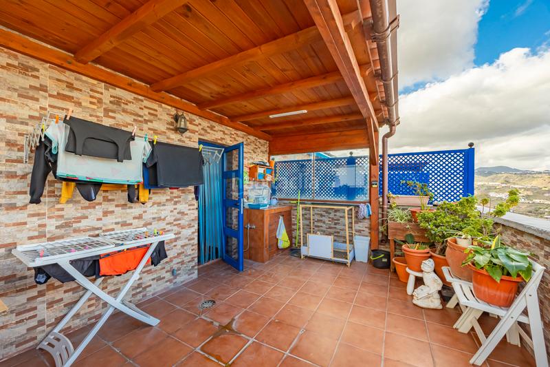 Foto 90d09c29-9ca1-4eb1-bc2c-521d7e45dd9d. Casa amb aparcament a San Lorenzo Palmas de Gran Canaria (Las)