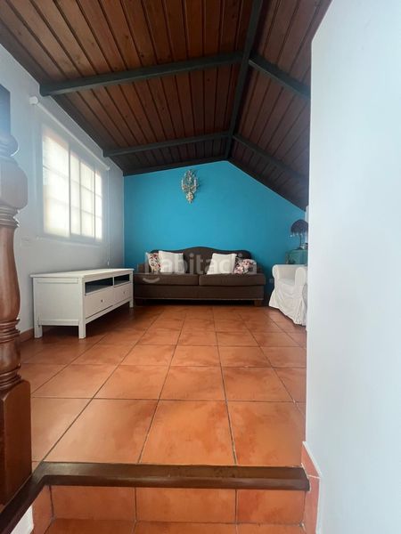 Foto 36e193d8-6b95-449f-9ddd-f94095188df7. Casa amb aparcament a Breña Baja