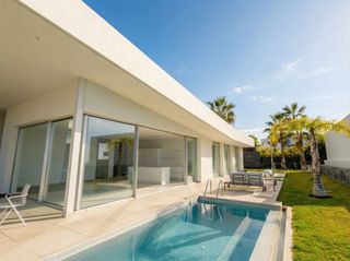 Rent House  Calle josefina de la torre