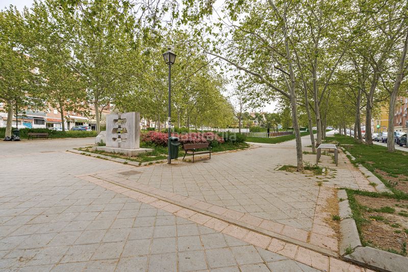 Foto 2b2fe830-a5c0-460c-9b63-f20a9969965a. Pis a San Diego Madrid