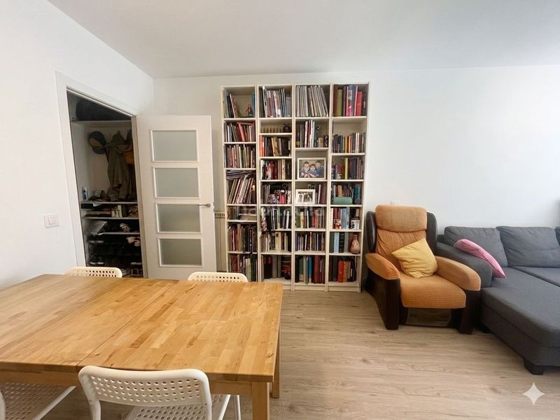 Foto be05a032-60bb-40b1-b3c8-f2611e43169b. Pis amb aparcament a Acacias Madrid