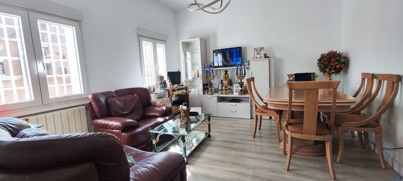 Foto 794ef09e-494c-4e1f-b46a-d5c4f45194ef. Pis amb aparcament a Simancas Madrid