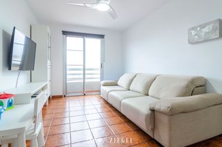 Flat  Calle violeta