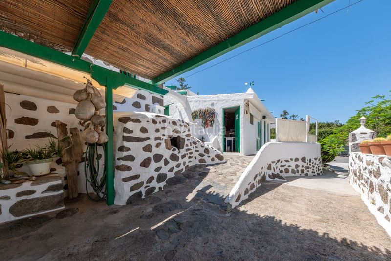 Foto 1b56c2d3-12e8-4a61-ab6a-3a1205022e17. Casa a los pasitos 2 a Mogán pueblo Mogán