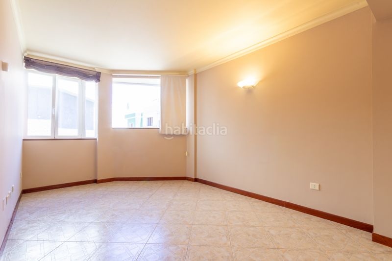 Foto c8cd09ca-a74a-499d-9cea-d2b7b8818976. Casa amb aparcament a San Gregorio Telde