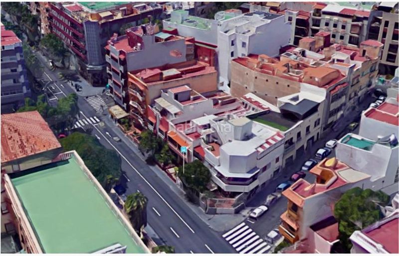 Foto 865c43ee-7979-4039-8f54-34b88394147e. Edificio en avenida la salle 16 en Los Llanos - El Cabo Santa Cruz de Tenerife