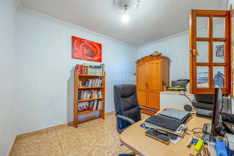 Foto 78c625d5-8ab6-4ff8-a899-b904eb94f240. Casa amb aparcament a Ingenio pueblo Ingenio