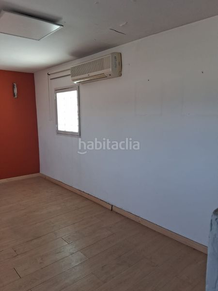 Foto f05ab9e5-f024-4bfa-80e1-cf8758e96f52. Nau industrial a calle de los montes de león 15 a San Fernando de Henares