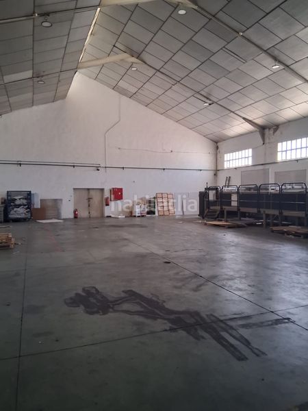 Foto ad894c84-a725-4954-aae9-cd4d0d191a3d. Nau industrial a calle de los montes de león 17 a San Fernando de Henares