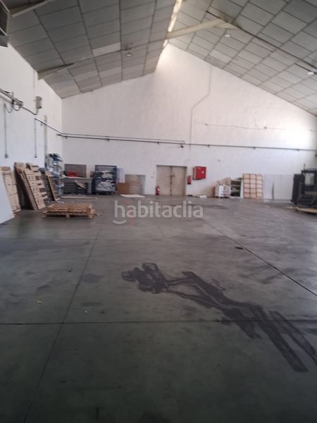 Foto ec7a6bcf-58a1-4c11-92fb-aaa3b85e5f32. Nau industrial a calle de los montes de león 17 a San Fernando de Henares
