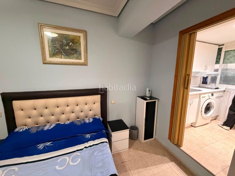 Foto e07f3c24-d1b6-4b3c-b02e-31414ef1f3c9. Pis a Almendrales Madrid