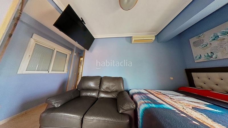 Foto f74ce7d8-13e5-4809-afde-212a91d3776d. Pis a Almendrales Madrid