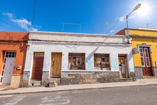 House in Calle El Perdón 52