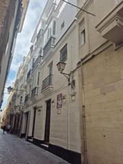 Edifici a Centro Histórico. Mj-0694 finca - pz. san agustín (cádiz)
