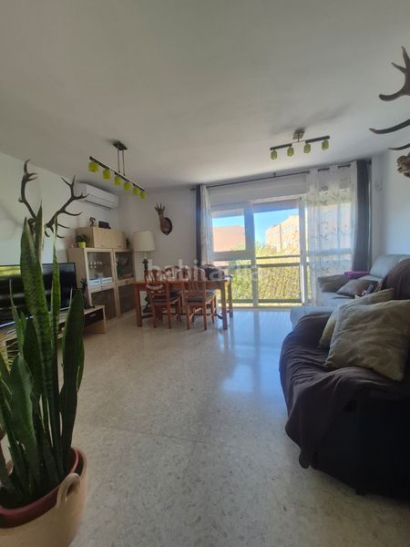 Foto f3a81fb7-63ff-4021-9e77-78a720fd3005. Pis a Casines Puerto Real