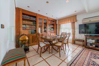 Flat in Carrer de rodrigo de pertegás 23