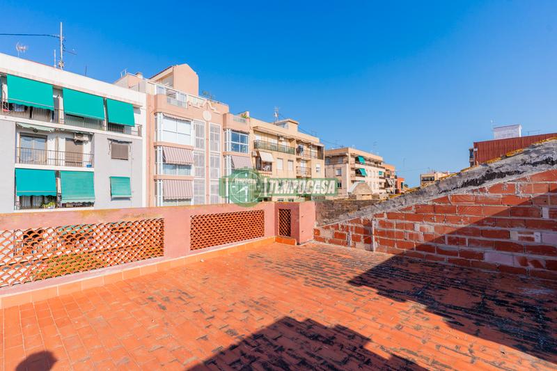 Foto 8422b669-44ce-41a6-b40d-150f35721ca4. Maison dans Pinedo Valencia