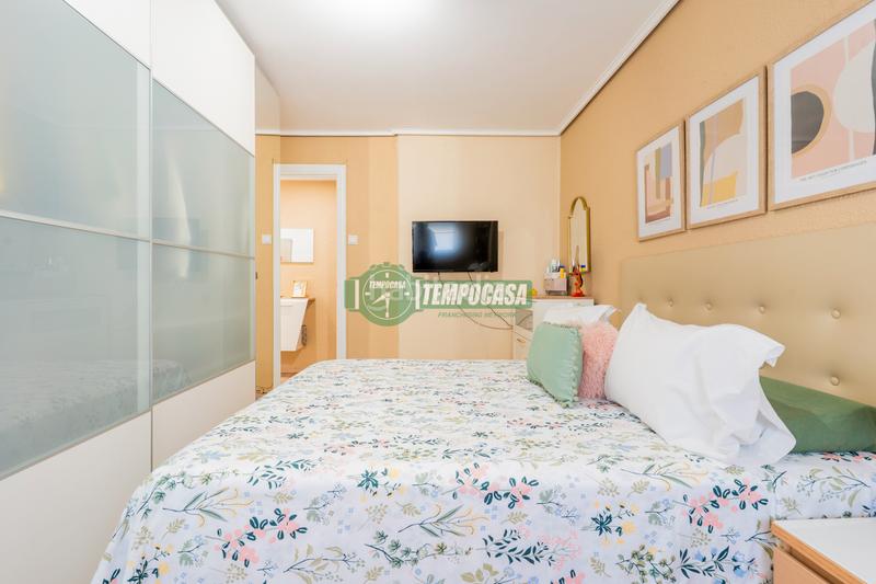 Foto 7b542a98-a2da-4bfc-a5b1-52dc56015761. Appartamento in carrer de pere de valència 24 in L´Illa Perduda Valencia