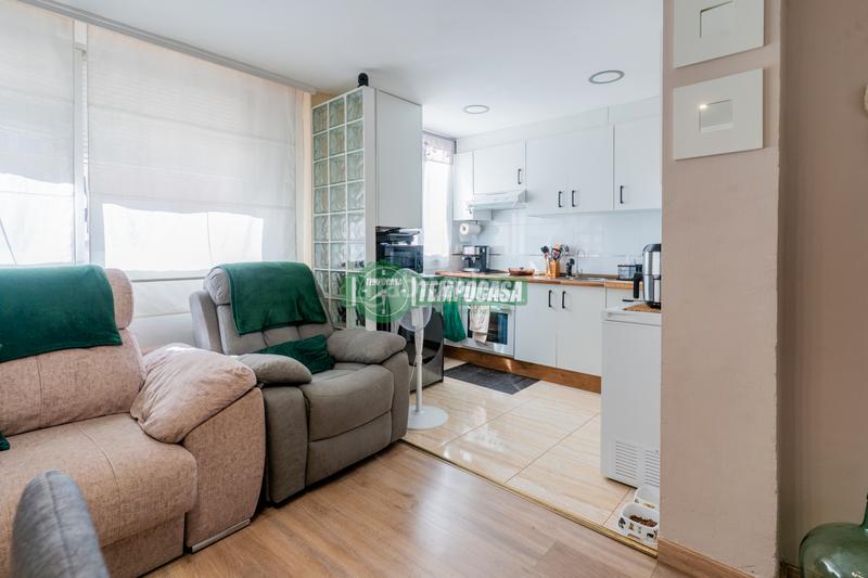 Foto 09cf6d59-0fad-4de0-a9cd-ab340ab41205. Appartement dans carrer de pere de valència 24 dans Valencia