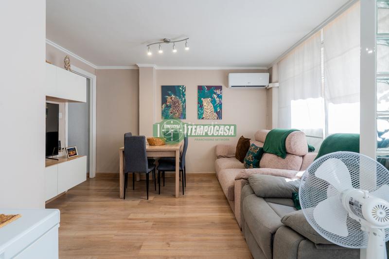 Foto 3b673d1d-62d4-4e43-8939-f8b371f3f003. Appartement dans carrer de pere de valència 24 dans Valencia