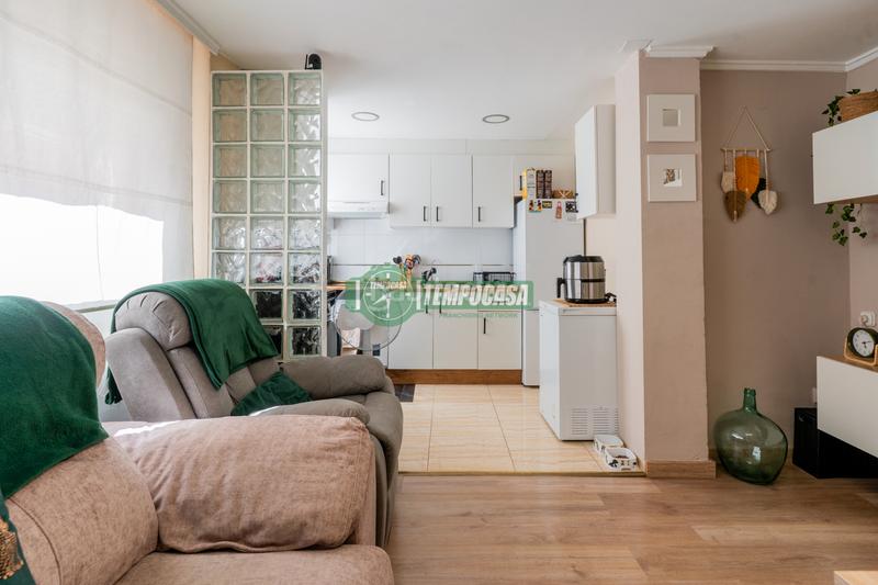 Foto dbc4d111-627a-4be8-b498-22da228b15cc. Appartement dans carrer de pere de valència 24 dans Valencia