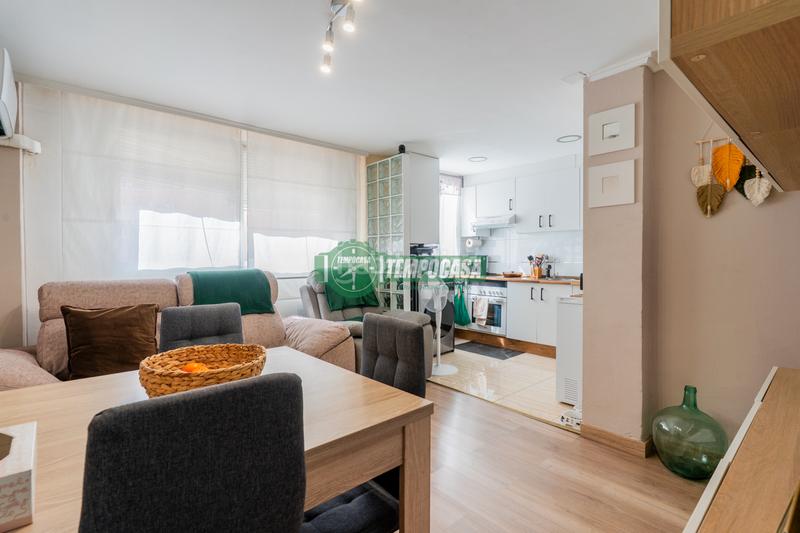 Foto df740864-038a-4d5a-ba58-abb845430017. Appartement dans carrer de pere de valència 24 dans Valencia