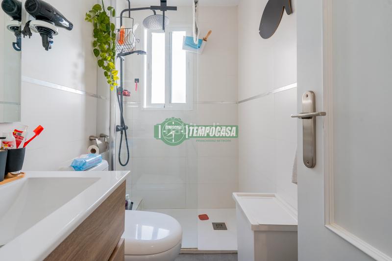 Foto 02f4fa0e-dd58-47c5-bf7c-f7a530d2c27b. Piso en carrer de pere de valència 24 en L´Illa Perduda Valencia