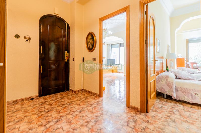 Foto 11589ce7-6c3b-4b66-bcc2-08fe46e9833a. Etagenwohnung mit parking in Arrancapins Valencia