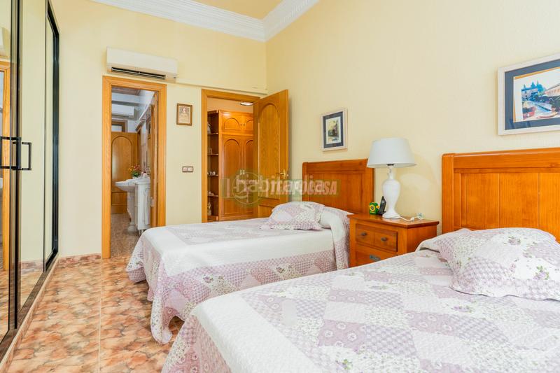 Foto 716f1276-d21b-47f8-8d6b-2314ebc354ac. Etagenwohnung mit parking in Arrancapins Valencia