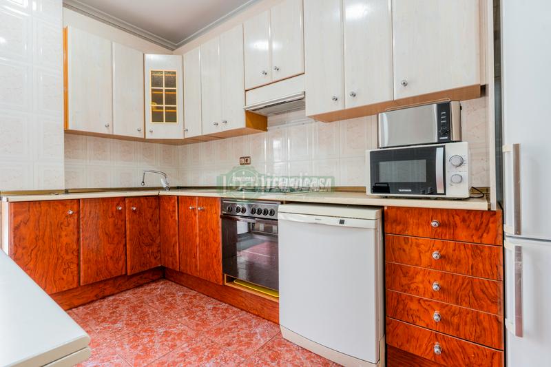 Foto 16cfc5c9-64a2-4365-9b1c-a8a2cbffdee0. Flat with parking in Arrancapins Valencia