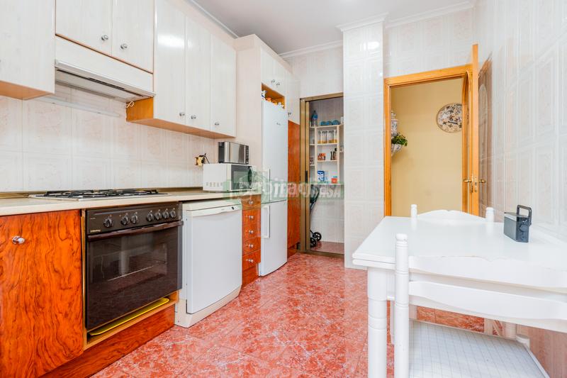 Foto e30b7aee-251c-44c4-8d6f-0490d58e7f74. Flat with parking in Arrancapins Valencia