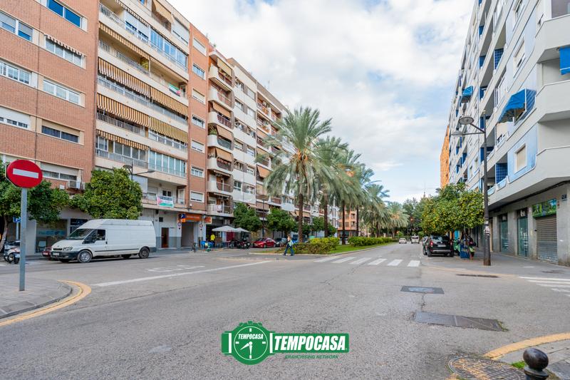 Foto bc2abbea-4727-42fa-b984-3b2716c38d1d. Flat in carrer dels sants just i pastor 94 in Aiora Valencia