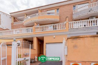 Chalet in Carrer vicent andrés estellés 14